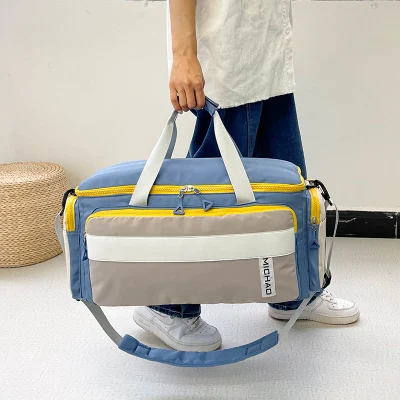 Borsa da viaggio pieghevole in poliestere di grande capacità di moda all'ingrosso Borsa sportiva da viaggio impermeabile di grande capacità per palestra da donna impermeabile leggera da esterno